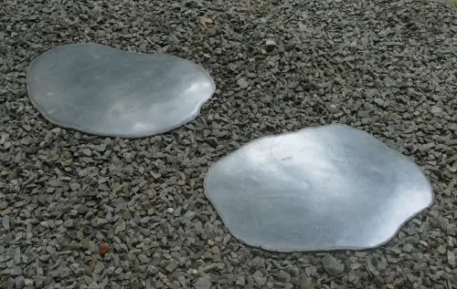 Product image of the product “Stepstone cut from original Riverstone, polished, in the sizes from 35 to 50cm ”